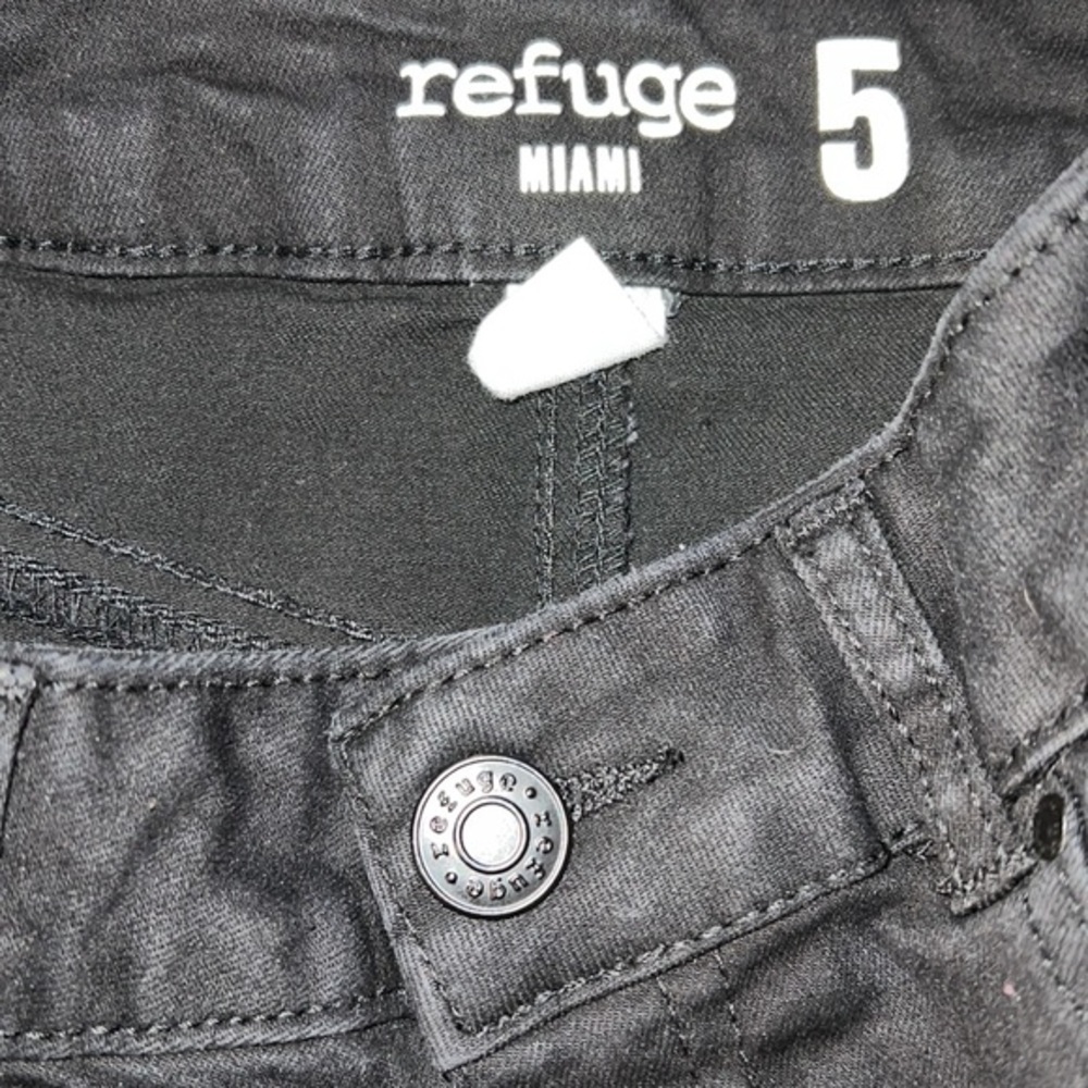 Refuge🦎Distressed Shorts🌵 - Picture 3 of 4